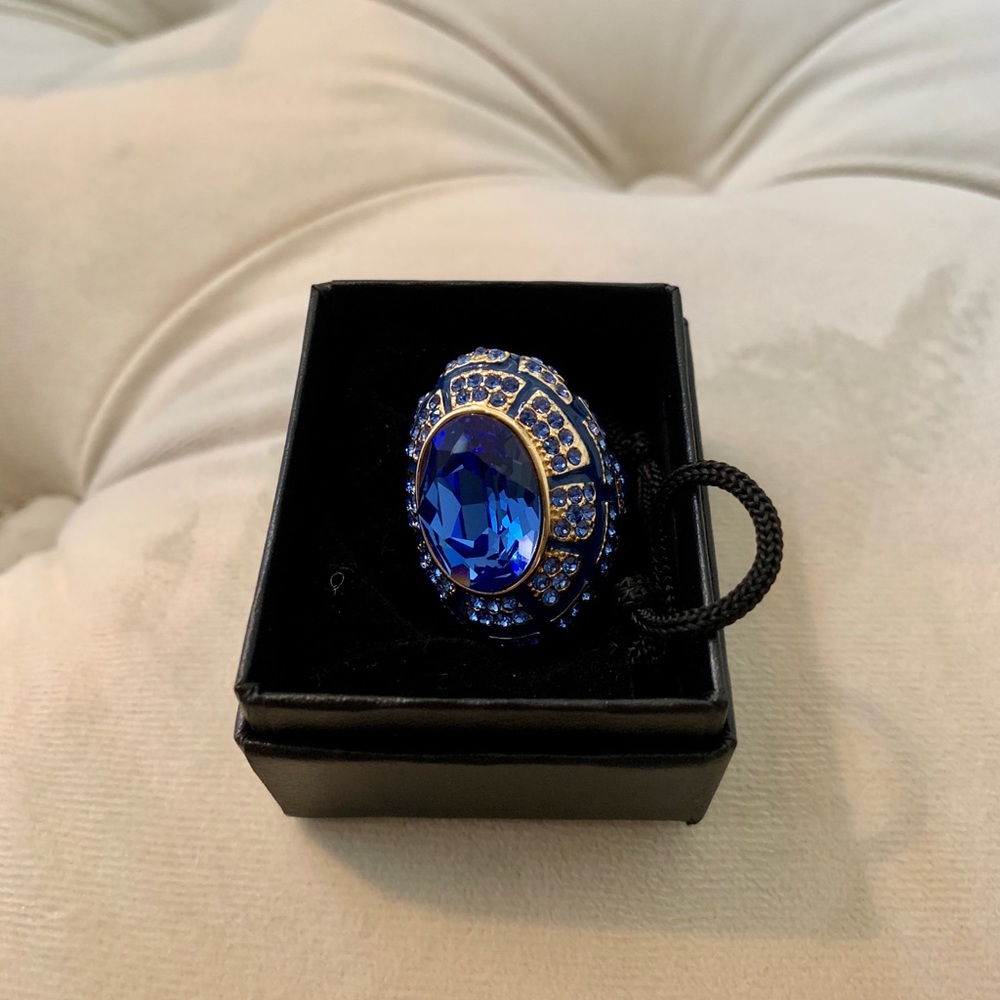Akkad ring